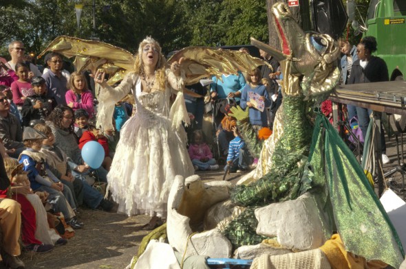 Fairy Queen telling stories